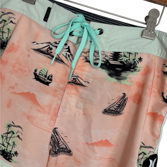 Hurley Men's Tropical Print Swim Shorts - Peach and Mint, Size 28 - Picture 6 of 11
